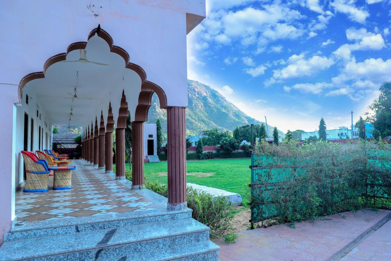 Pari Resort With Nature View Pushkar Bagian luar foto